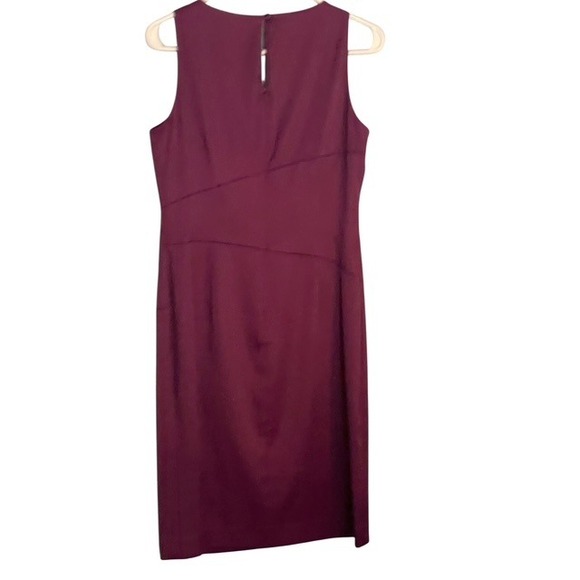 Jones Wear Dress Burgundy Sleeveless Jeweled Neckline Sheath Career Women's - Picture 5 of 5